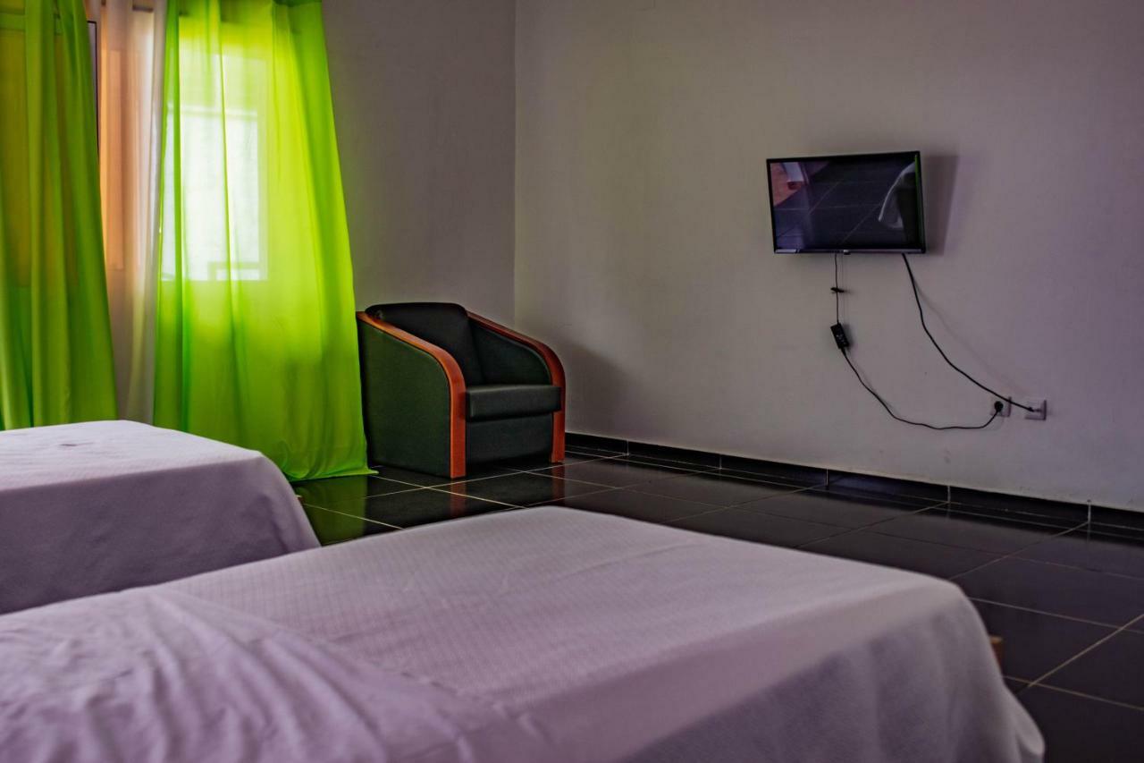 Hotel Vitoria เซาโตเม ภายนอก รูปภาพ