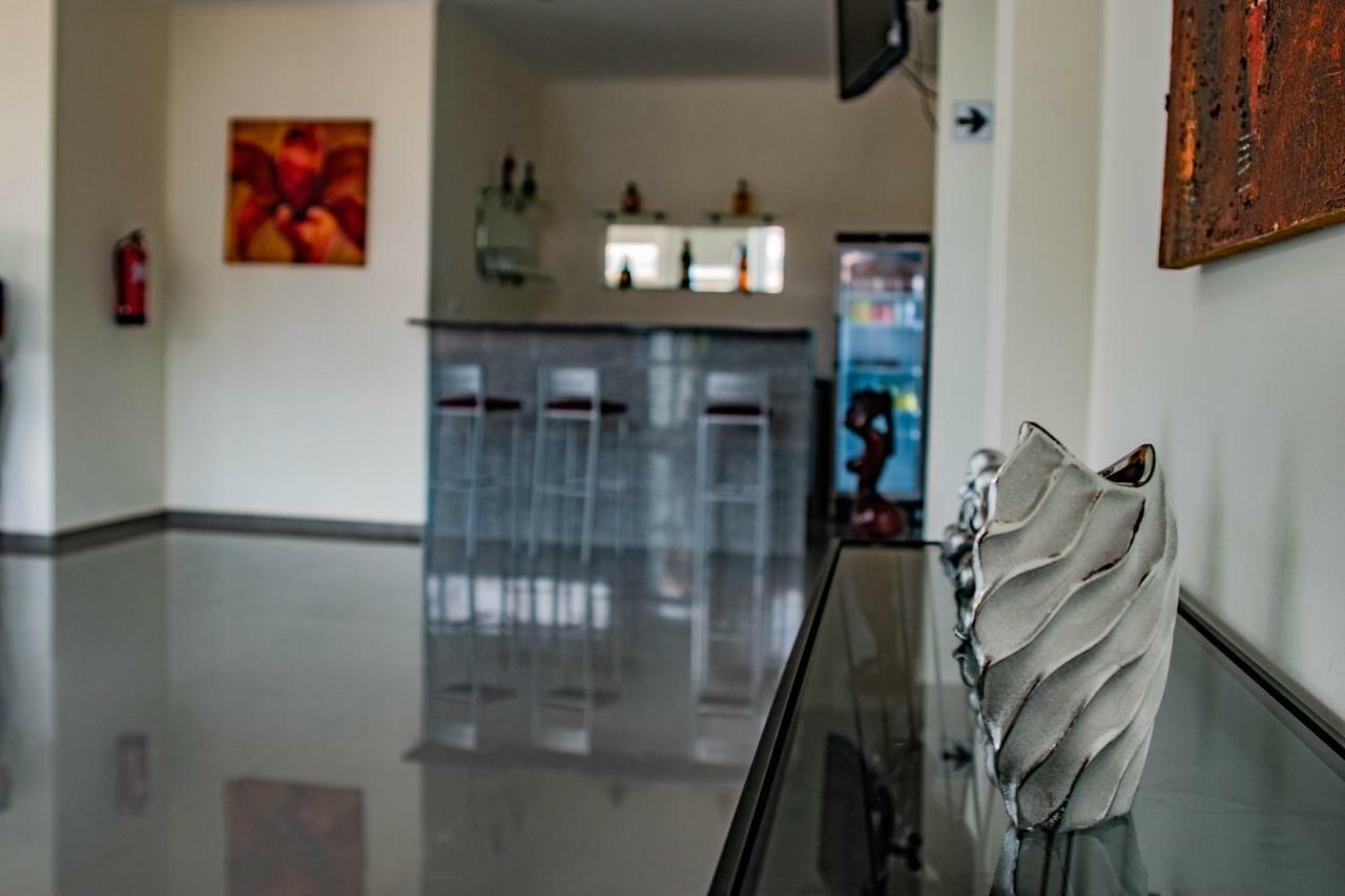 Hotel Vitoria เซาโตเม ภายนอก รูปภาพ